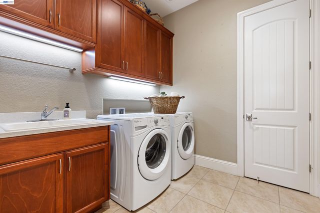 2062 Reserva Court, Brentwood, CA 94513