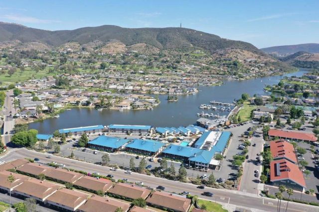 1940 Fairway Circle Drive, San Marcos, CA 92078