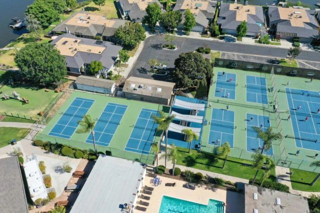 1940 Fairway Circle Drive, San Marcos, CA 92078