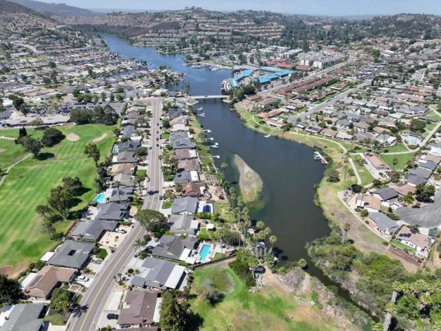1940 Fairway Circle Drive, San Marcos, CA 92078