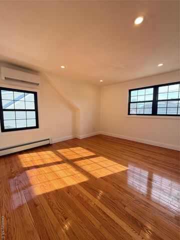 1709 Camp Avenue, Merrick, NY 11566