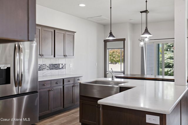 6643 N Gavin LOOP, Coeur D'alene, ID 83815