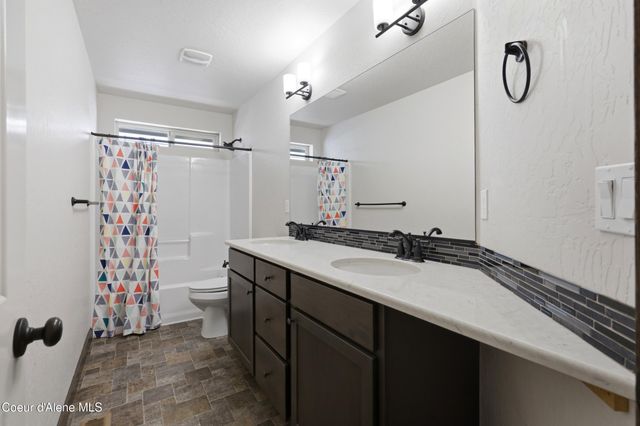 6643 N Gavin LOOP, Coeur D'alene, ID 83815
