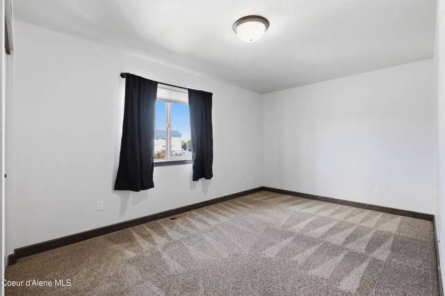6643 N Gavin LOOP, Coeur D'alene, ID 83815