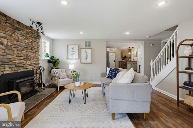 601 RIVERSIDE DR, Pasadena, MD 21122