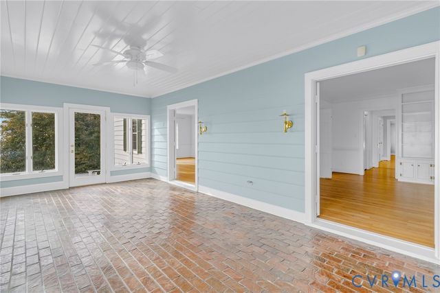 289 King Carter Lane, Weems, VA 22576