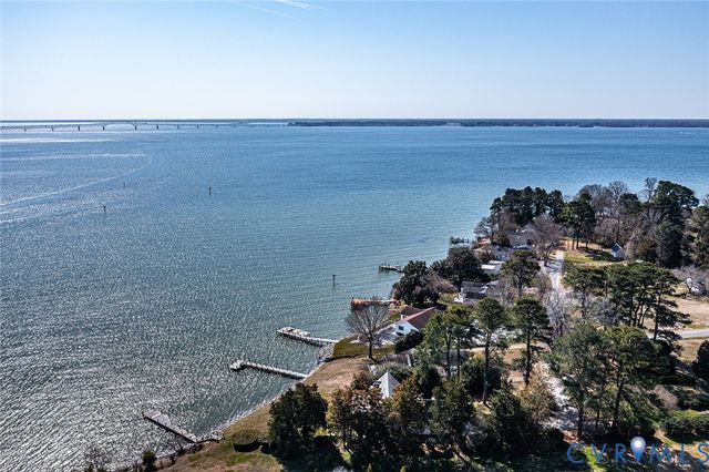 289 King Carter Lane, Weems, VA 22576