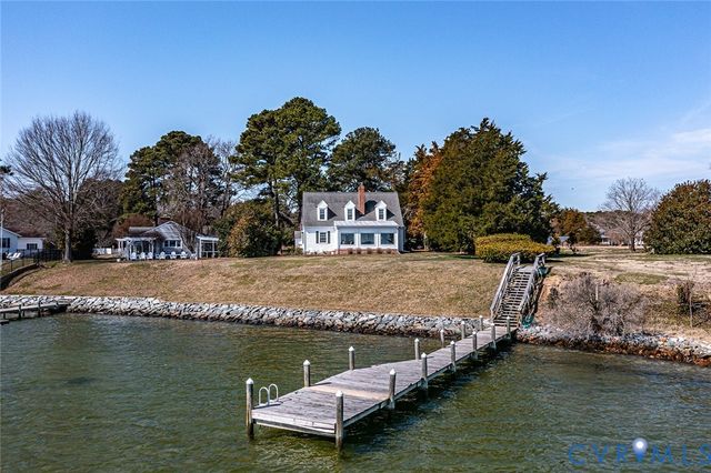 289 King Carter Lane, Weems, VA 22576