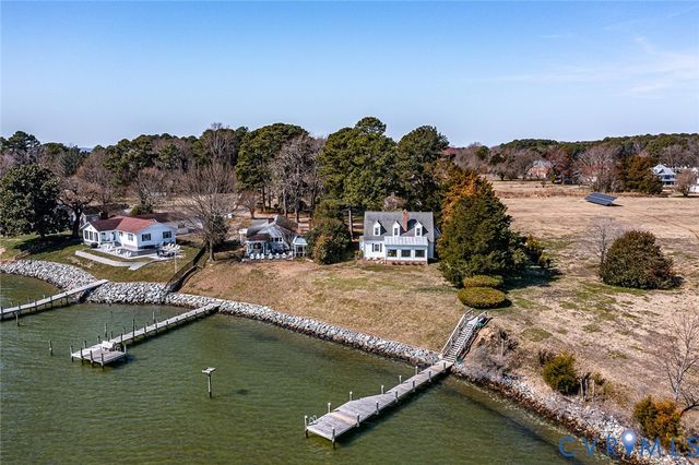 289 King Carter Lane, Weems, VA 22576