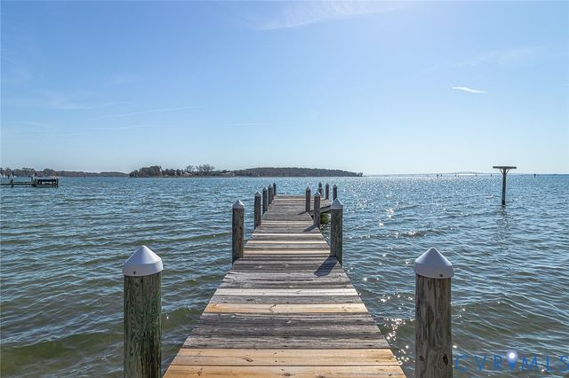 289 King Carter Lane, Weems, VA 22576