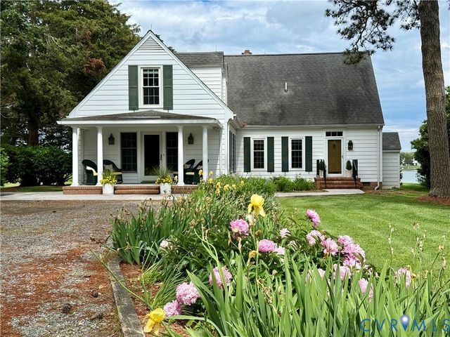 289 King Carter Lane, Weems, VA 22576