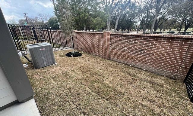 2549 Lost Maples Lane, Dallas, TX 75228