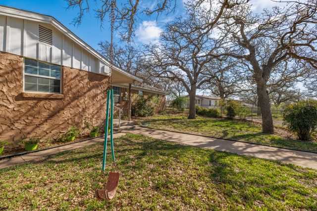 513 Sandy Lane, Clyde, TX 79510