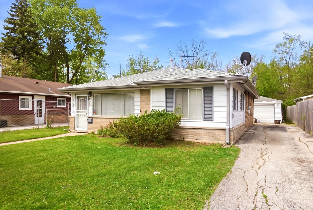1360 Balmoral Avenue, Calumet City, IL 60409