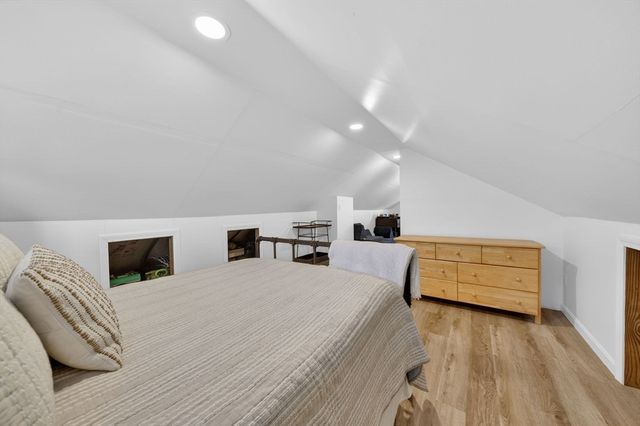 742 New Boston Rd, Fall River, MA 02720