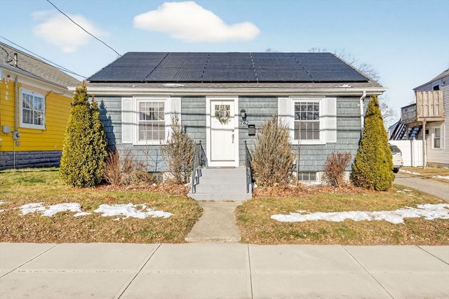 742 New Boston Rd, Fall River, MA 02720