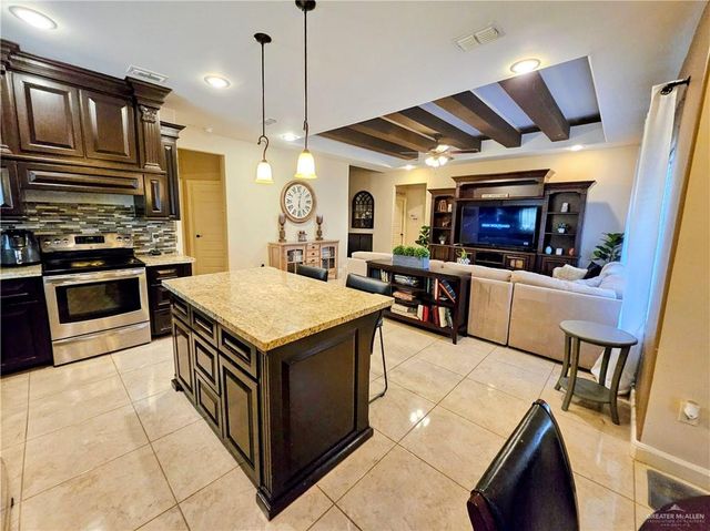 3821 Thunderbird Avenue, Mcallen, TX 78504