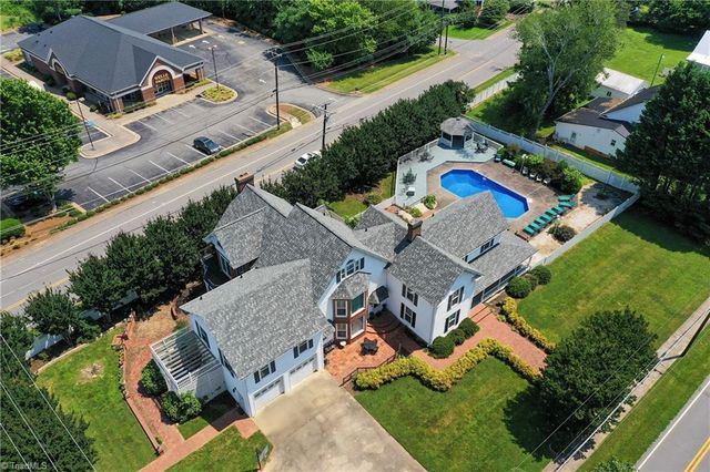 301 Virginia Drive, Yadkinville, NC 27055