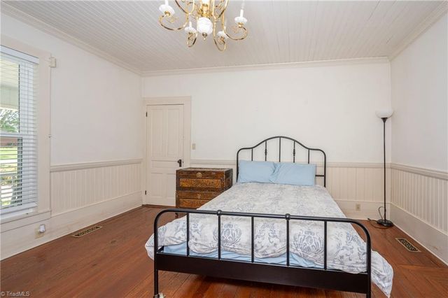 301 Virginia Drive, Yadkinville, NC 27055