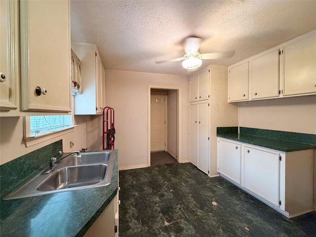 2735 Webster Street, Liberty, TX 77575
