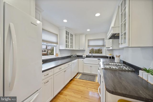 38 THORNHILL RD, Lutherville Timonium, MD 21093