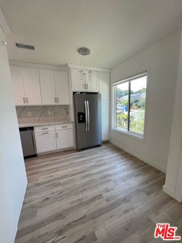 9946 Farragut Drive, Culver City, CA 90232