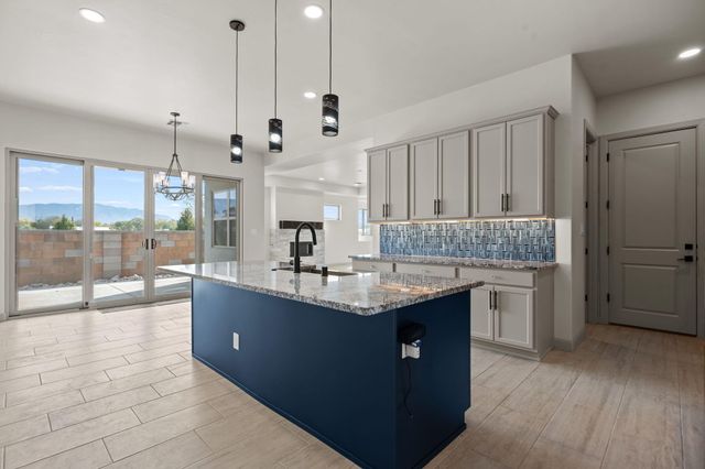 103 Fernleaf Court NW, Albuquerque, NM 87107