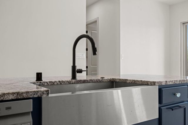 103 Fernleaf Court NW, Albuquerque, NM 87107