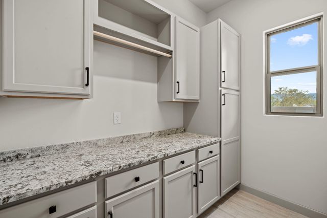 103 Fernleaf Court NW, Albuquerque, NM 87107