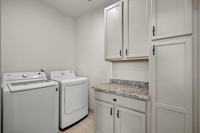 103 Fernleaf Court NW, Albuquerque, NM 87107