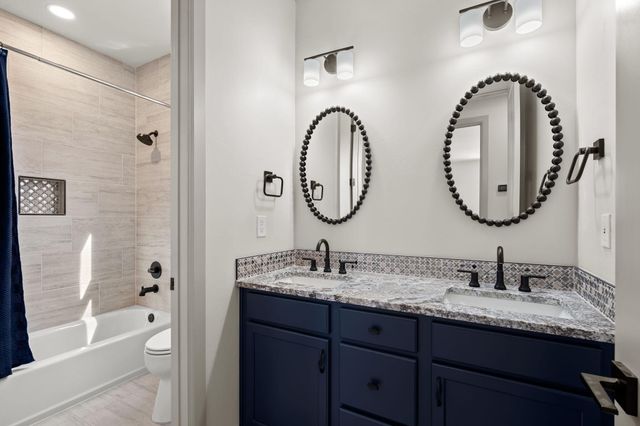 103 Fernleaf Court NW, Albuquerque, NM 87107