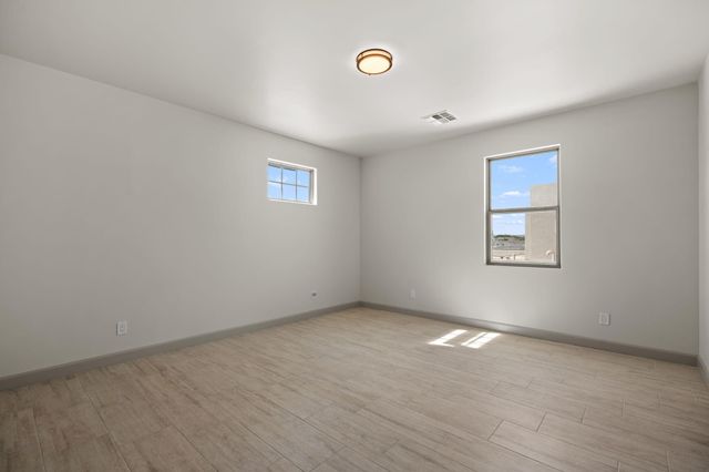 103 Fernleaf Court NW, Albuquerque, NM 87107