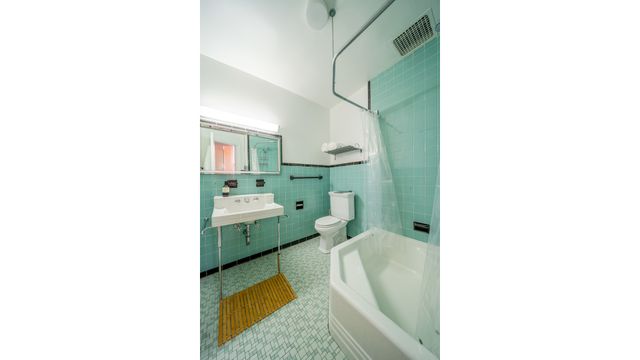 307 E 10TH Street, New York City, NY 10009