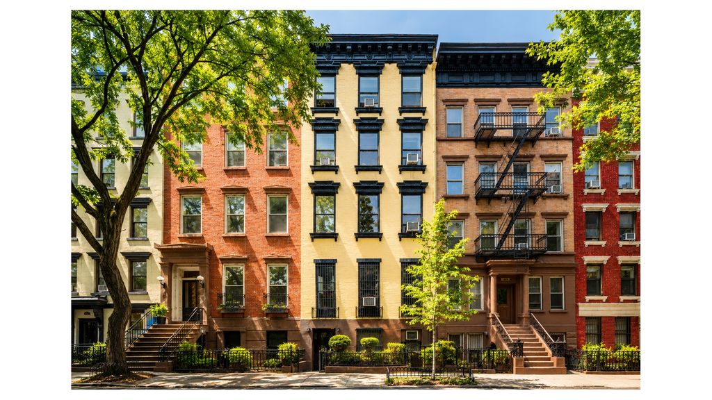 307 E 10TH Street, New York City, NY 10009