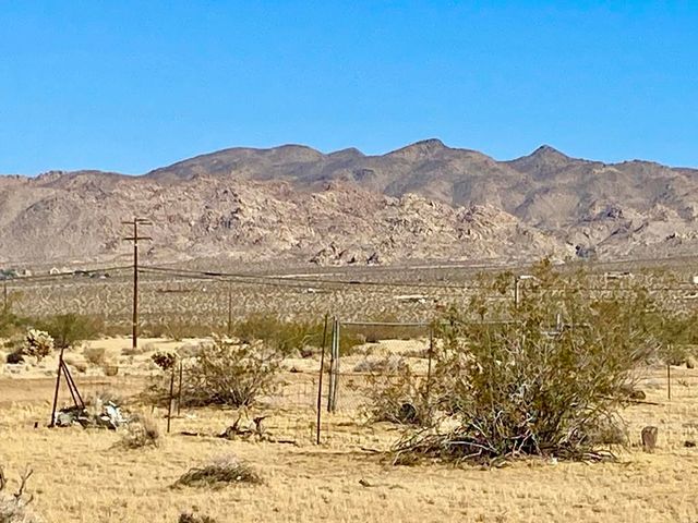 407 California Avenue, Joshua Tree, CA 92252