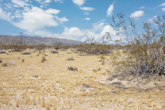 407 California Avenue, Joshua Tree, CA 92252