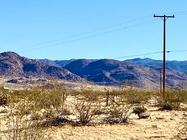 407 California Avenue, Joshua Tree, CA 92252