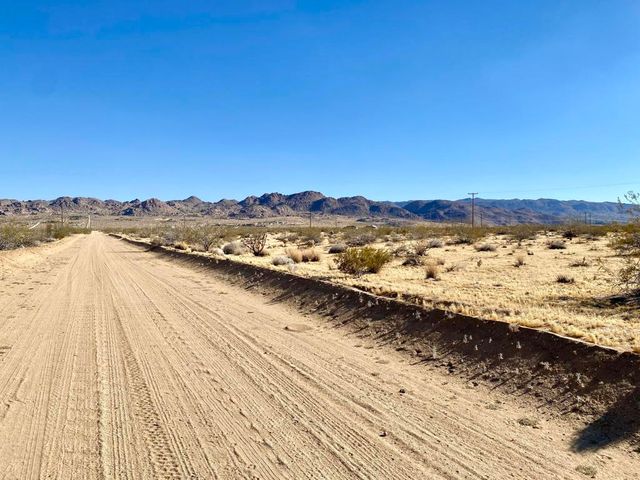 407 California Avenue, Joshua Tree, CA 92252