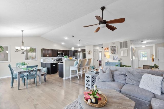 404 Brookhurst Drive, Monroe, OH 45050