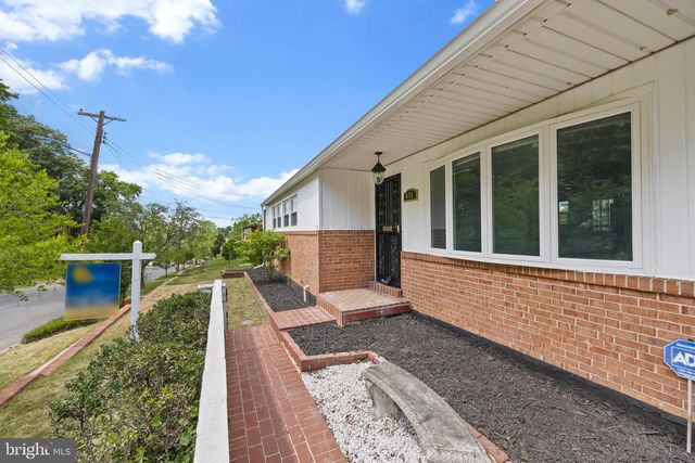852 BURNS ST SE, Washington, DC 20019