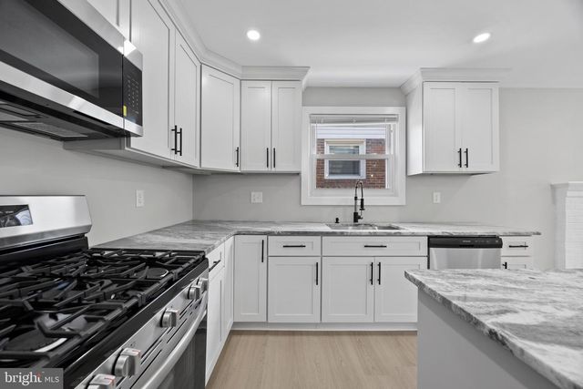 852 BURNS ST SE, Washington, DC 20019