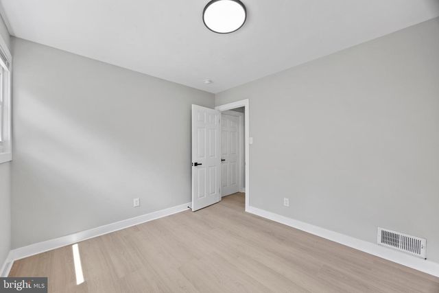 852 BURNS ST SE, Washington, DC 20019