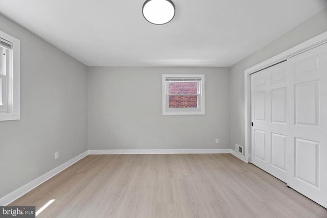 852 BURNS ST SE, Washington, DC 20019