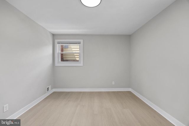 852 BURNS ST SE, Washington, DC 20019