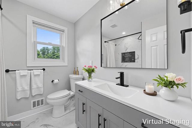 852 BURNS ST SE, Washington, DC 20019