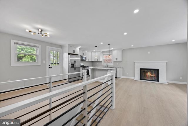 852 BURNS ST SE, Washington, DC 20019