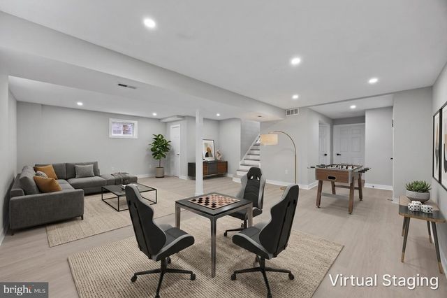 852 BURNS ST SE, Washington, DC 20019