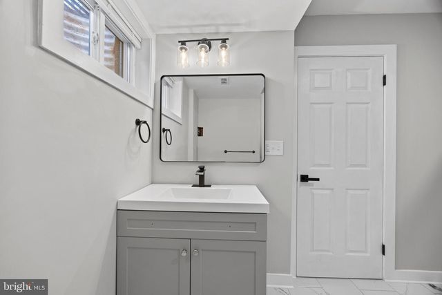 852 BURNS ST SE, Washington, DC 20019