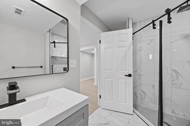 852 BURNS ST SE, Washington, DC 20019