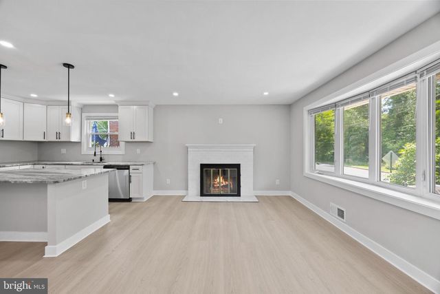 852 BURNS ST SE, Washington, DC 20019